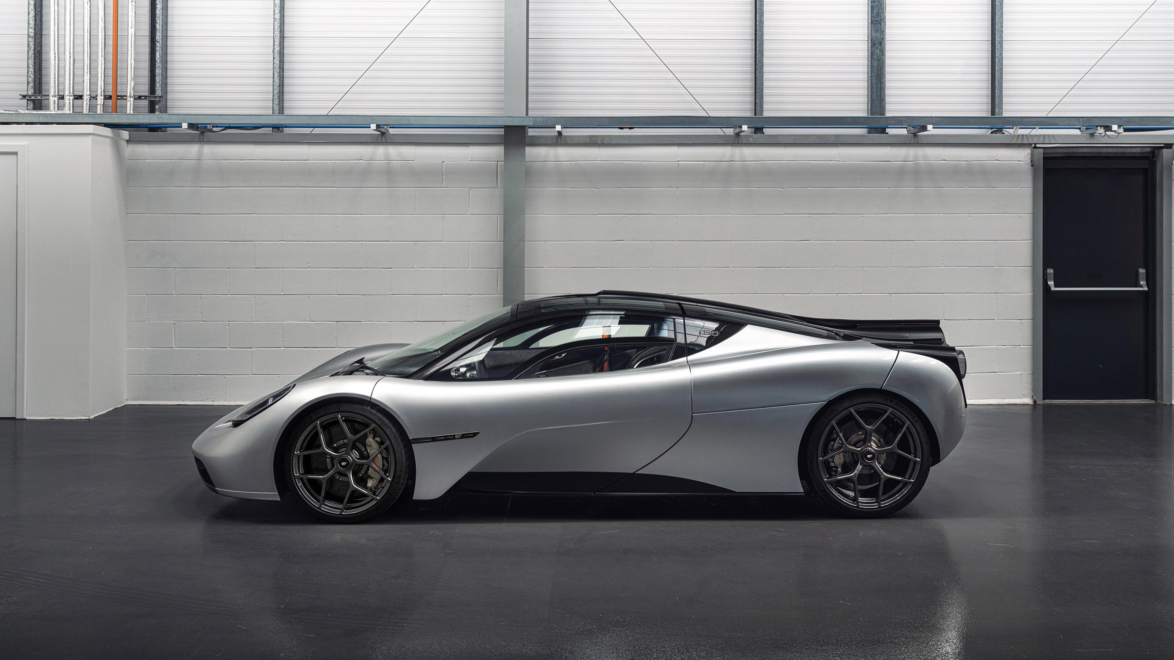 76人将主场改名为“自由中心”,融合城市文化理念,76人主场音乐